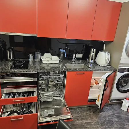 -jupiter- Mit Gemeinsamer Kueche Und Bad In Der Altstadt Gæstehus Chur