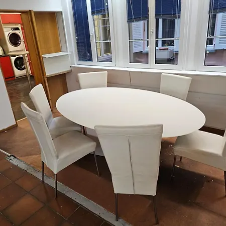 -jupiter- Mit Gemeinsamer Kueche Und Bad In Der Altstadt Gæstehus 3*